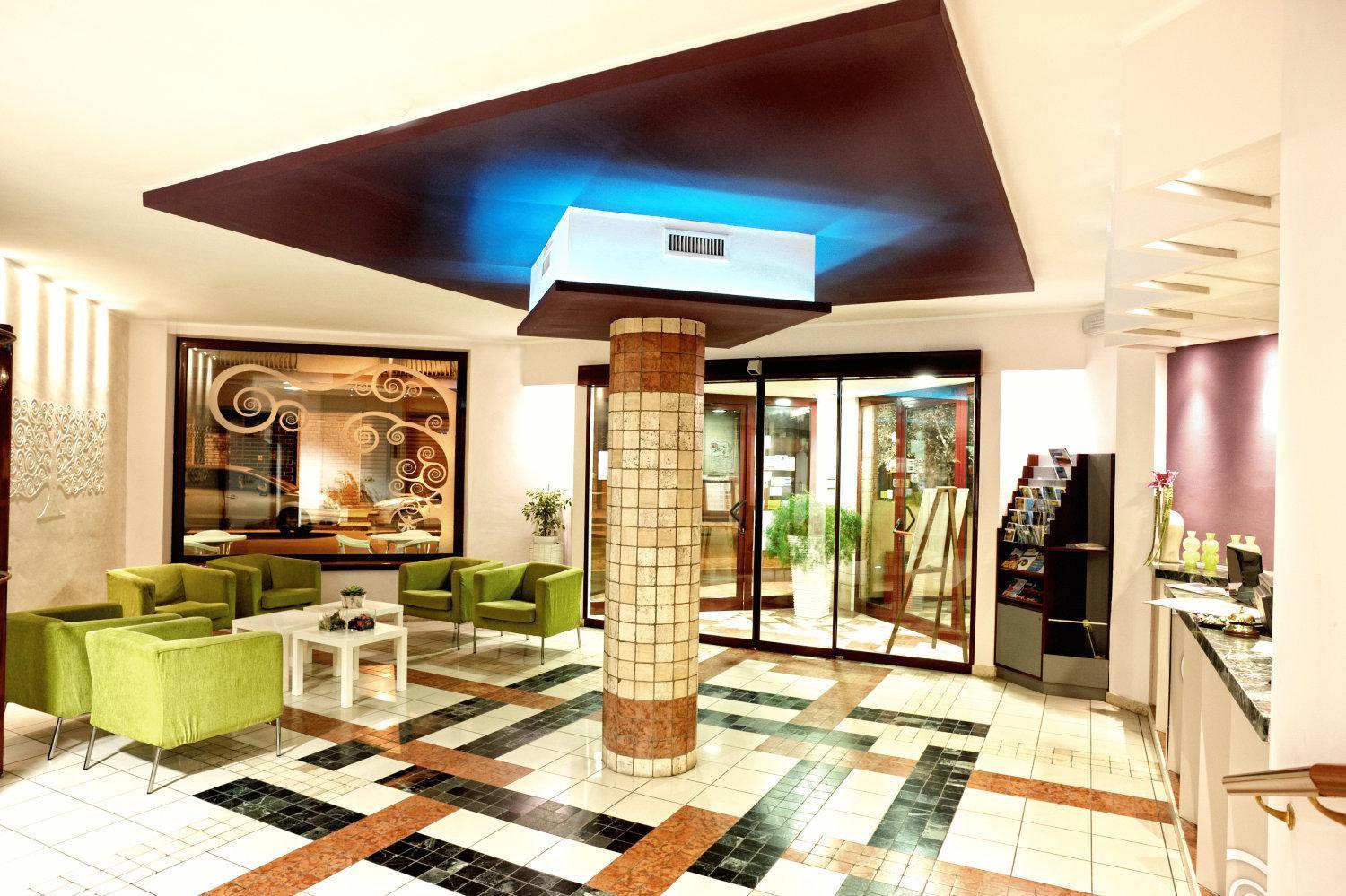 Hotel Prestige